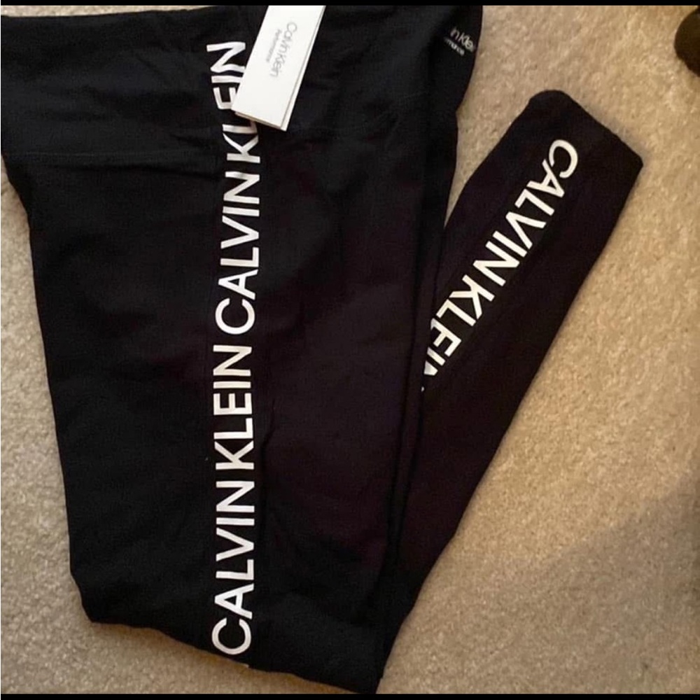 NWT Calvin Klein Ankle Leggings Size M